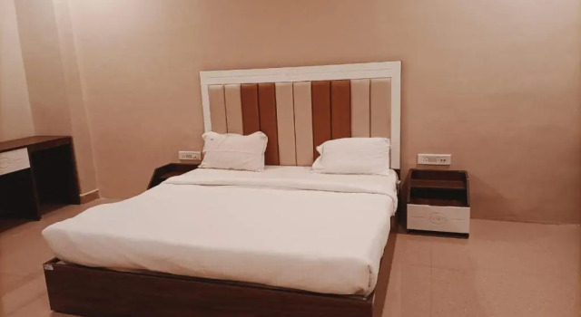 Hotel Emperor Paradise, Забронировать Отель Недорогие отели штата Махараштры, недорого