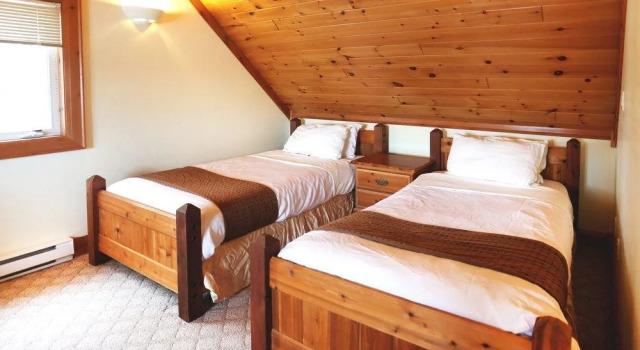 Muskoka Lake and Marina View Room, Book Hotel Gravenhurst Muskoka