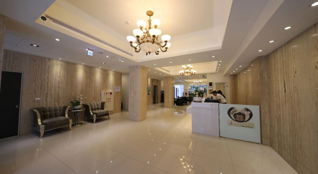 M Hotel, Забронировать Отель Отели Гаосюн 3 звезды, рядом с Yuansu Yujhu Shopping Area, 3*
