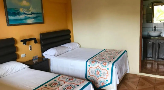 Четырёхместный номер Standard Hotel Villa del Lago