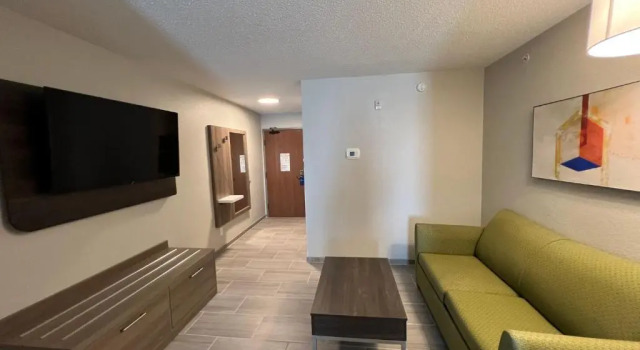 Люкс Holiday Inn Express Hotel & Suites DuBois by IHG