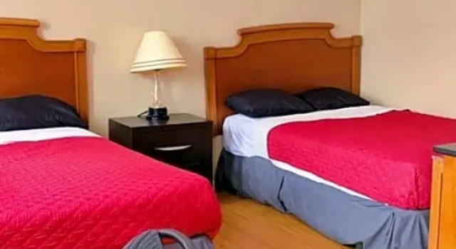 Четырёхместный номер Standard Crestwood Motel