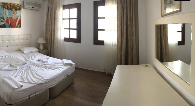 Sun and Sea Beach Hotel