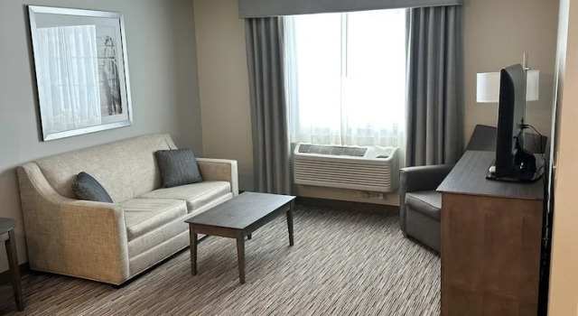 Люкс GrandStay Hotel & Suites