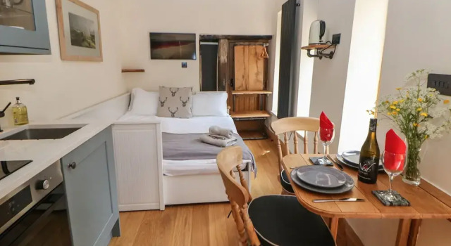 Woodbine Retreat, Varaa Lomakoti Mökit kohteessa Merseyside, Mökki