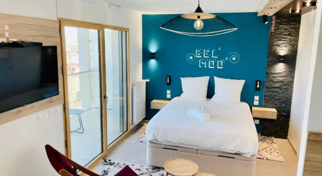 Studio BEL MOD Mont d'Or - Belvédère Moderne, Rezerwuj Apartament Hotele w Rhône z parkingiem, Parking