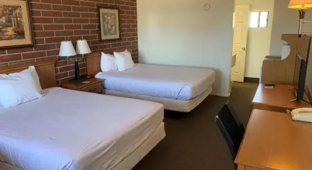 Двухместный номер Standard Days Inn by Wyndham Lake Point