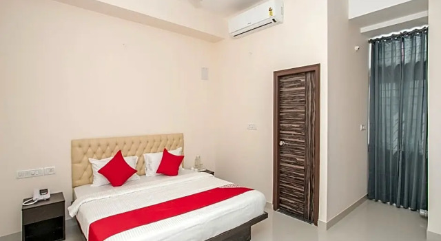 Townhouse HBR Layout, Забронировать Отель Отели Бангалора 3 звезды, рядом с White Orchid Bangalore, 3*