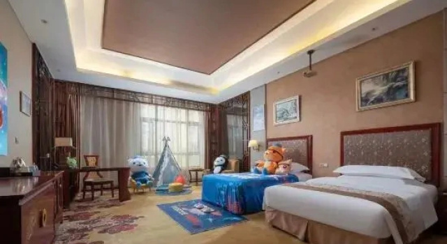 Четырёхместный семейный люкс Classic Days Hotel & Suites Dianya Chongqing