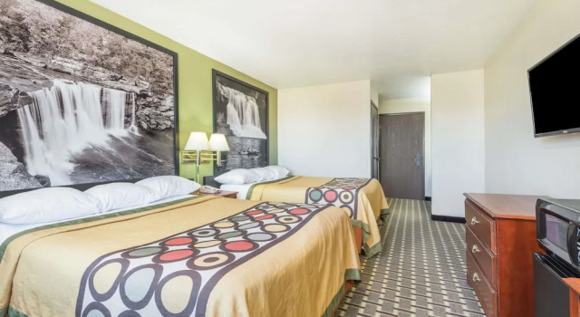 Standard- firedobbelt værelse Super 8 by Wyndham Madison IN