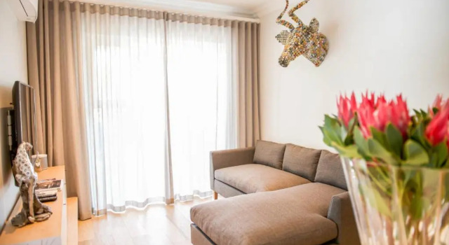 Collection Luxury Apartment - 7 On Murray Unit 3, Забронировать Апартаменты/квартира Отели Стелленбос с парковкой, рядом с African Art Boutique Stellenbosch, Парковка