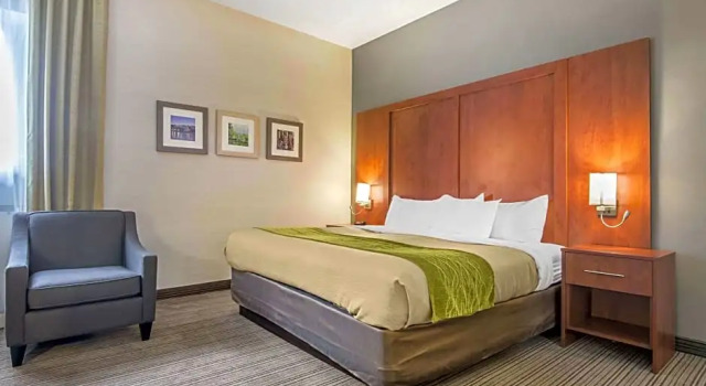 Двухместный люкс Comfort Inn & Suites