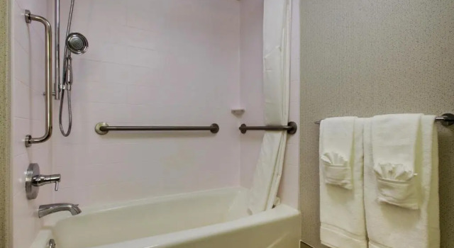 Двухместный номер Deluxe Holiday Inn Express Voorhees/ Mt. Laurel by IHG