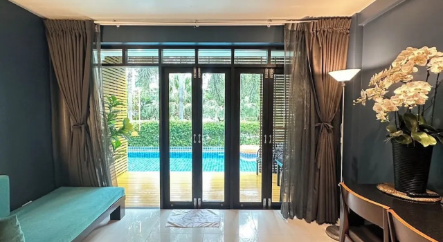 Двухместный номер Standard с видом на бассейн The Bihai Hua Hin
