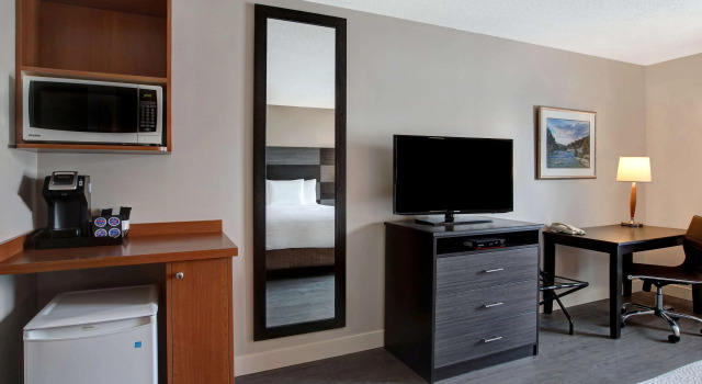 Days Inn & Suites by Wyndham Collingwood