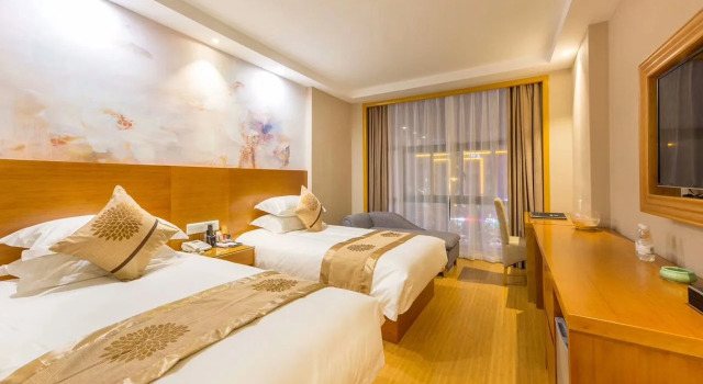 Yiwu Midi Hotel, Prenota Hotel Hotel a Yiwu con parcheggio, Parcheggio