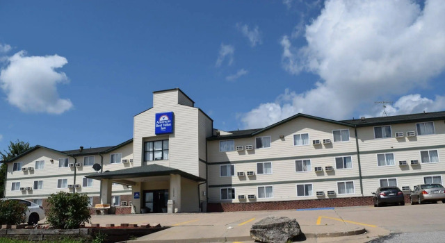 Americas Best Value Inn Jefferson City, Забронировать Отель Джефферсон-Сити Миссури, рядом с Гольф-центр Oak Hills