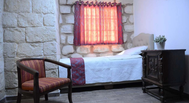 Mensa Christi Guesthouse, Забронировать Отель Назарет Галилея