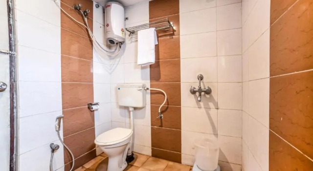 Двухместный номер Deluxe OYO 6648 Hotel Royal Residency