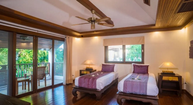 Beachfront Resort Villa Baan Tawan 3BR, Забронировать Вилла Виллы Южного Таиланда, Вилла