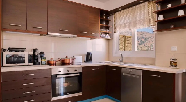Вилла Superior Lake View Suites
