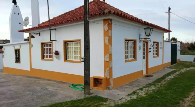 House With 3 Bedrooms in Alcobaça, With Wonderful Mountain View, Priva, Rezervovat Hotel Hotely v Oeste s parkováním, Parkování
