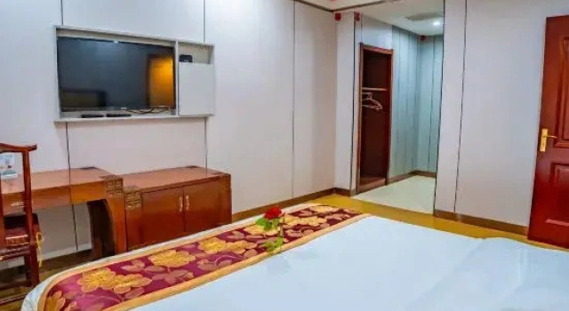 Люкс Business Yuncheng Hotel (Datong Yungang Wuyue Plaza Branch)