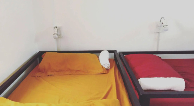 Yolo Hostel n Bar