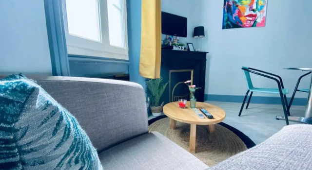 Studio Cosy avec Jardin, Book Lejlighed Hoteller i Roanne med parkering, Parkering