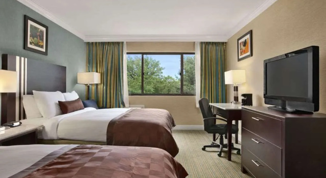 Ramada Plaza Holtsville Long Island (ex.crowne Plaza Long Island Macarthur Arpt), Reserva ahora Hotel Holtsville Long Island