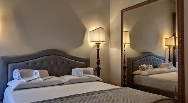 Residenza dEpoca CAVALIERE - Romantic Rooms, Забронировать Отель «постель и завтрак» Отели в центре Биббона, в центре
