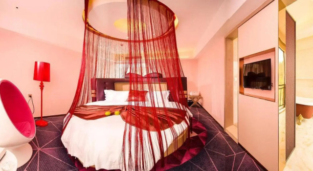 Loves Hotel, Rezerwuj Hotel Hotele w Shenzhen z parkingiem, Parking