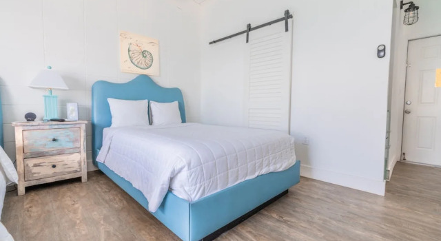 Четырёхместный номер Standard с видом на море Edgewater Lodge
