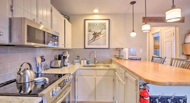 Апартаменты с 2 комнатами Walk to Lifts: Main Street Breck Condo w/ Mtn View