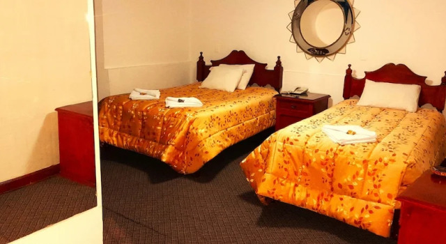 Standardowy dwuosobowy pokój z widokiem na dziedziniec Hostal Monarca