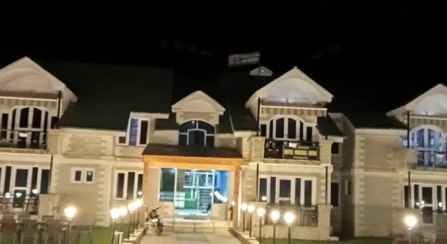 Hotel Mughal India, Забронировать Отель Отели Джамму и Кашмира с парковкой, Парковка