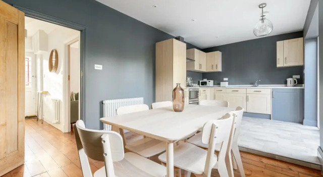 Apartament Spacious 3 Bed Flat Putney