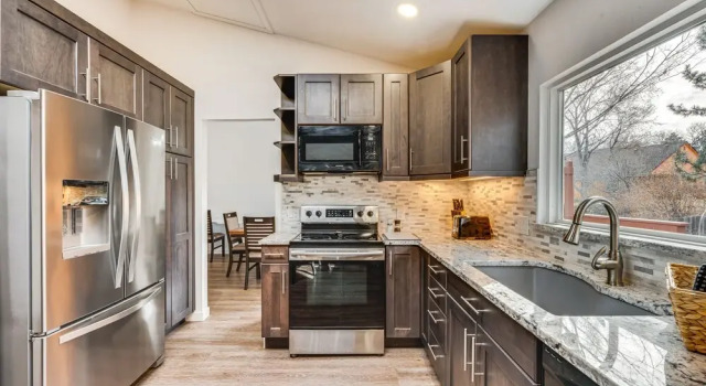 Коттедж с 3 комнатами 10 Mi to Denver: Pet-friendly Arvada Home w/ Yard!