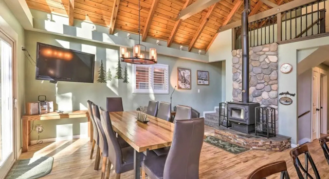 Коттедж с 4 комнатами Close to Donner Lake & Skiing: Truckee Getaway