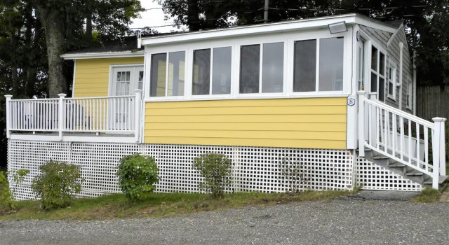 Коттедж Deluxe Colonial Gables Oceanfront Village