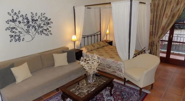 Студия Zaggou Apartments