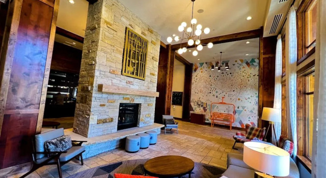 Peace of Mind Penthouse, Забронировать Отель Отели Парк-Сити с парковкой, рядом с Canyons Parking Lot, Парковка