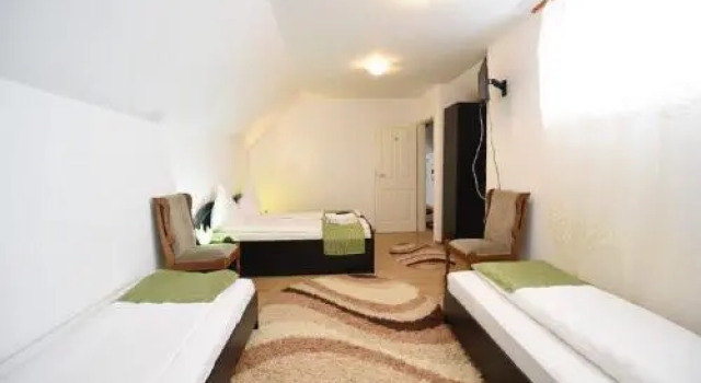 Pensiunea Emma, Rezervovat Hotel Hotely v Hunedoara s parkováním, Parkování