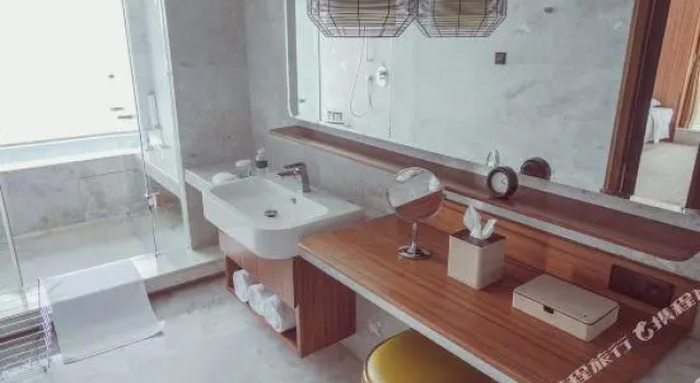 Семейный номер Standard The Lotus Hotel Chongqing