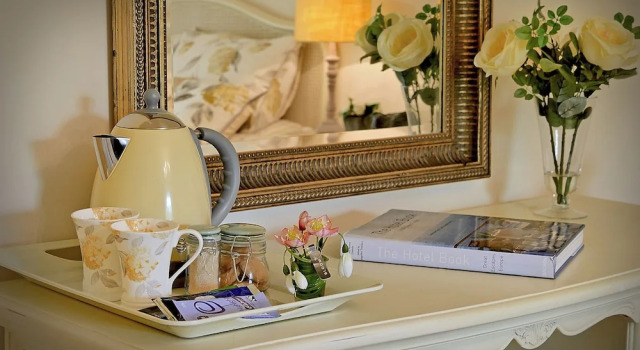 Caroe Farm House, Забронировать Отель Бизнес-отели Англии, 4* 5*