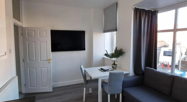 Апартаменты Цокольный этаж Granada Apartments Queens Promenade