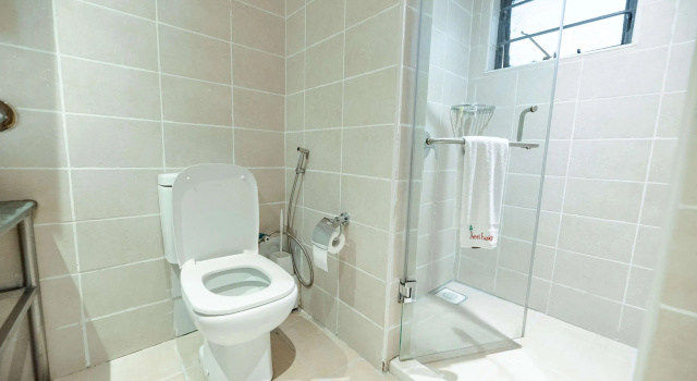 Четырёхместные апартаменты Мансарда с 2 комнатами Heri Heights Hotel Apartments, SureStay Collection by Best Western