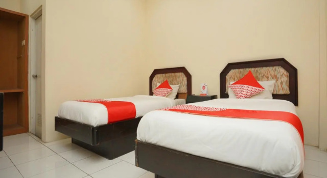 Standard double chambre OYO 2003 Female Guest House