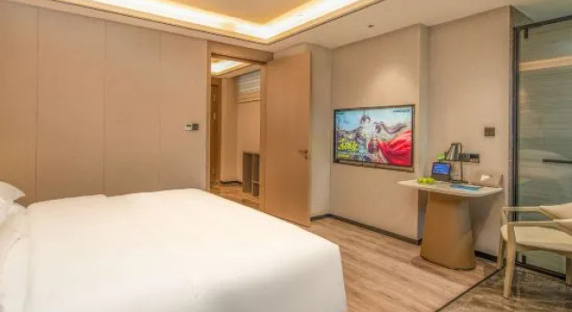 Люкс Fengbang Hotel (Kunming University Town South Metro Station)