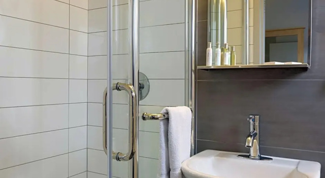 Трёхместный номер Travelodge by Wyndham Montreal Centre